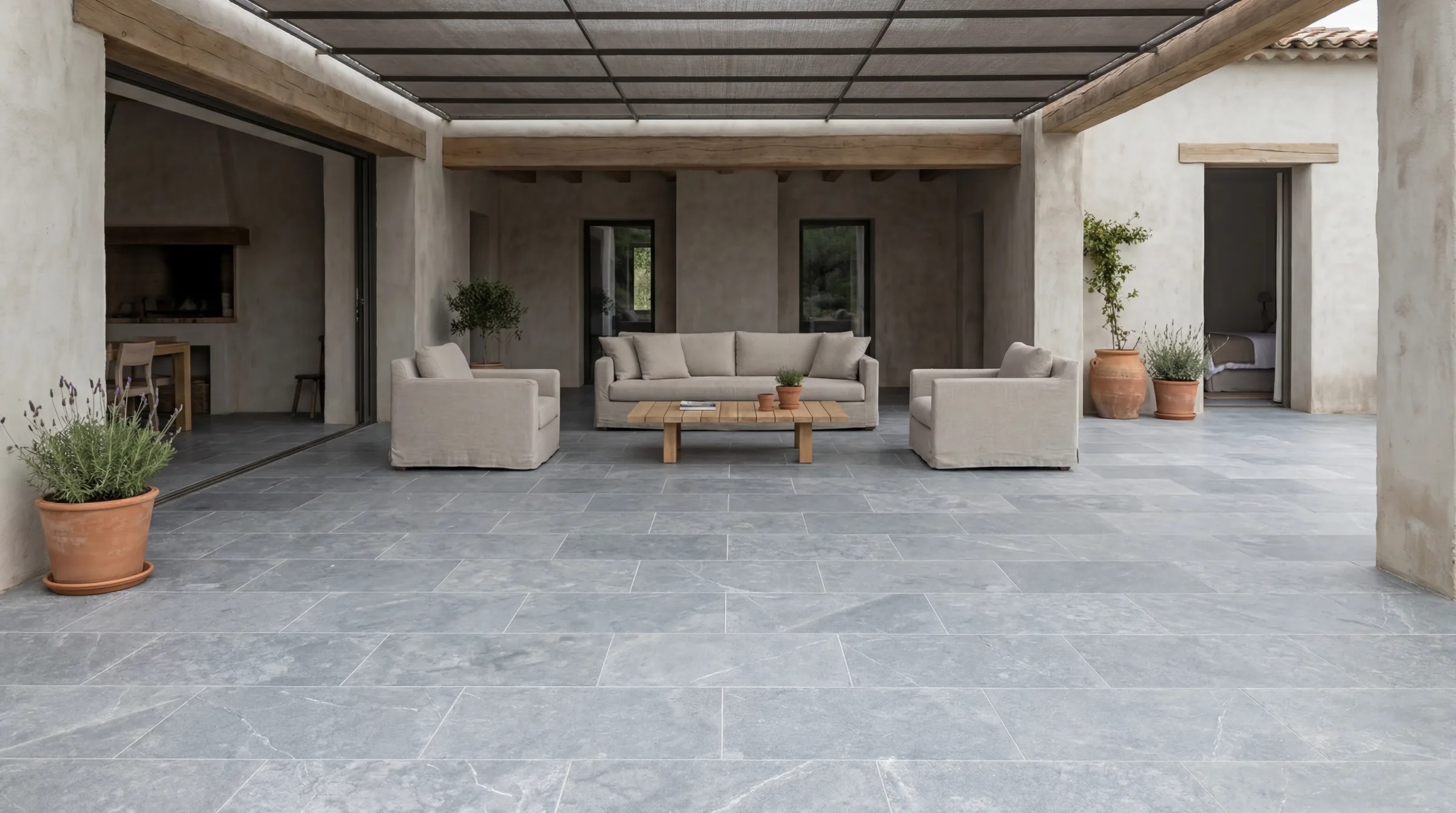 Terraza contemporánea con pavimento exterior gris azulado IZMIR